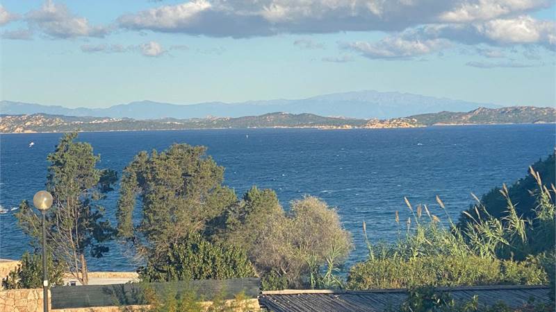 Baia Sardinia, villa su due livelli panoramica 